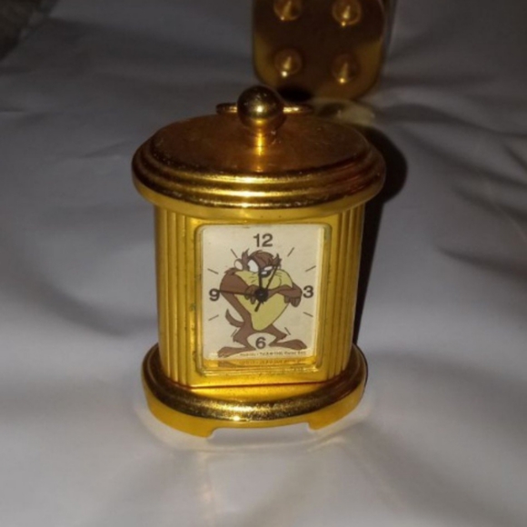 Bundle of gold miniature clocks warner brothers - Picture 6 of 7